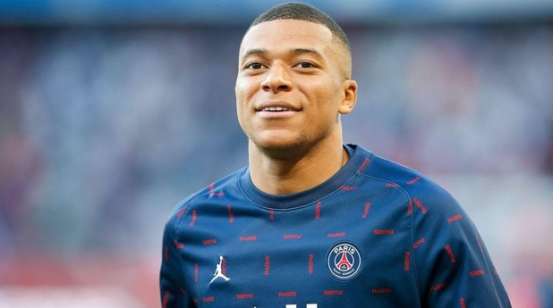 Kylian Mbappe completed his first training session with Real Madrid